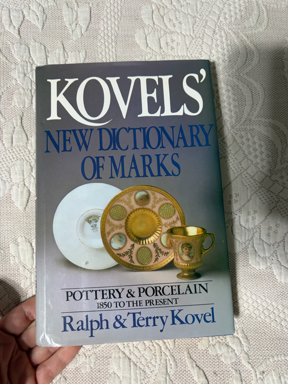 Vintage Kovel's New Dictionary of Marks -Pottery & Porcelain 1850-present EUC